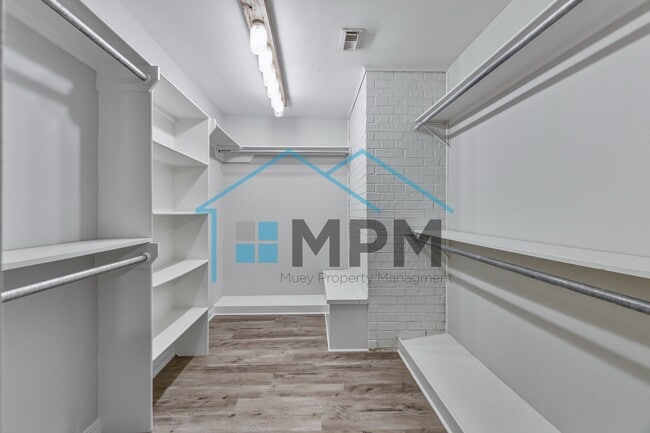 Building Photo - 212 LA-144