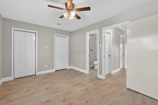 Building Photo - 11046 Rainbow Glen Dr