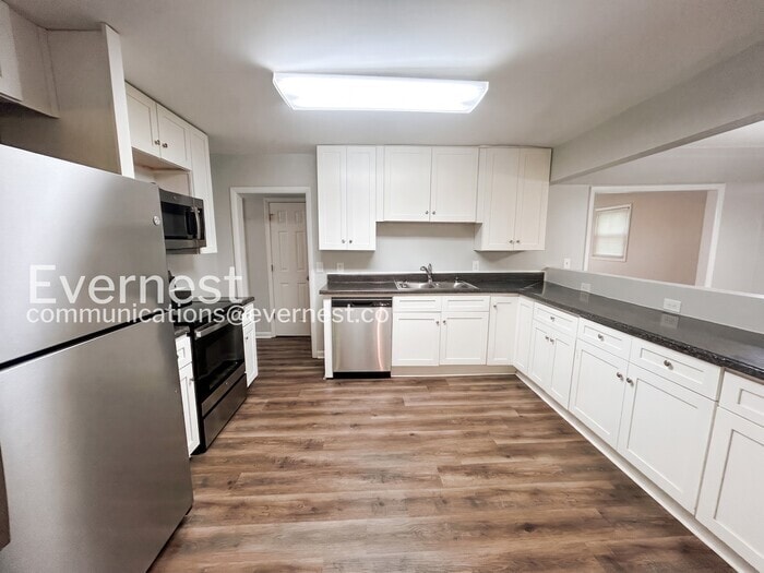 Building Photo - 3815 Cumberland Way