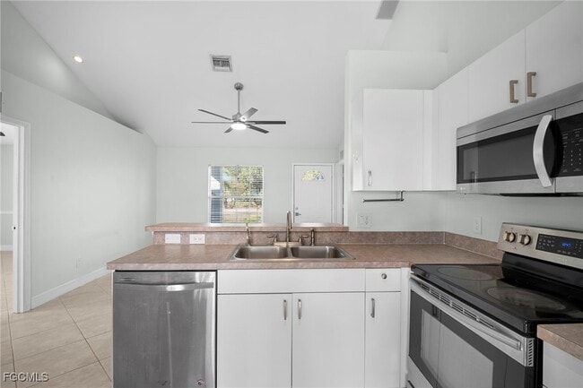 Building Photo - 4080 24th Ave NE