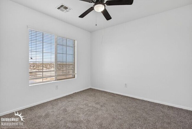 Building Photo - Beautiful 5Bdm 3Ba Home with Loft in the Heart Florence, AZ!