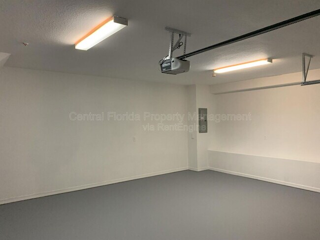 Building Photo - 2460 Grand Central Pkwy