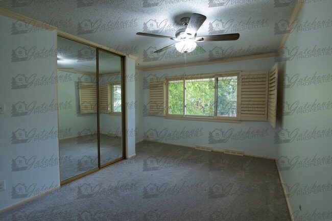 Building Photo - 3342 S Oneida Way