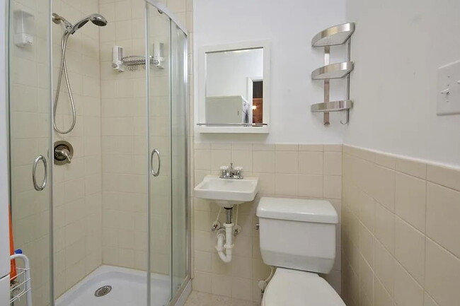 Building Photo - 124 Twisted Oak Pl