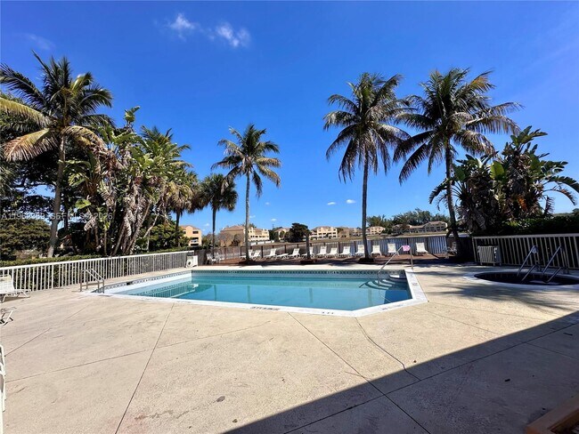 Building Photo - 5200 NW 31st Ave