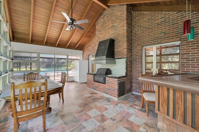 Building Photo - 4910 Ralls Rd