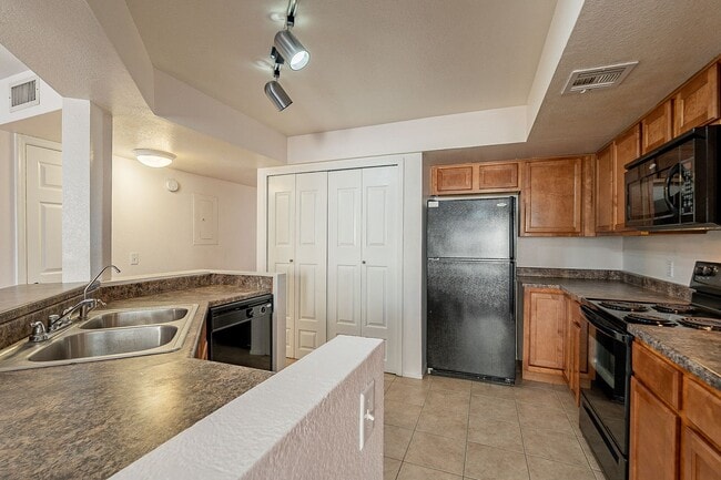 Primary Photo - Ready to Move In - Two Bedrooms!