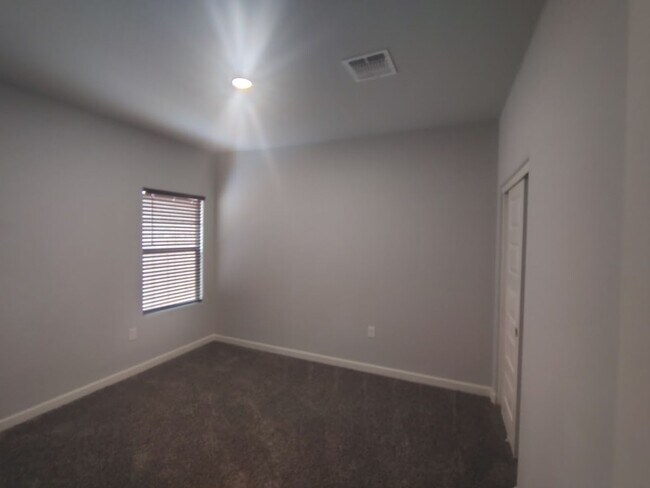 Building Photo - 10075 N Sand Sage Trail