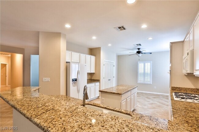 Building Photo - 2264 Laurel Heights Ln