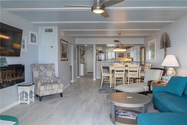 Building Photo - 4141 Ocean Dr