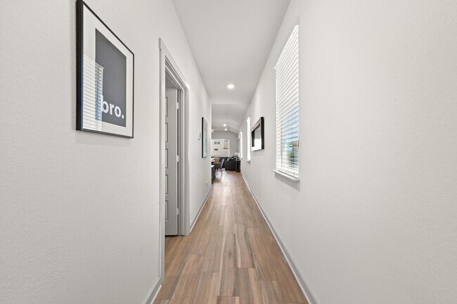 Building Photo - 526 Millbrook Blvd