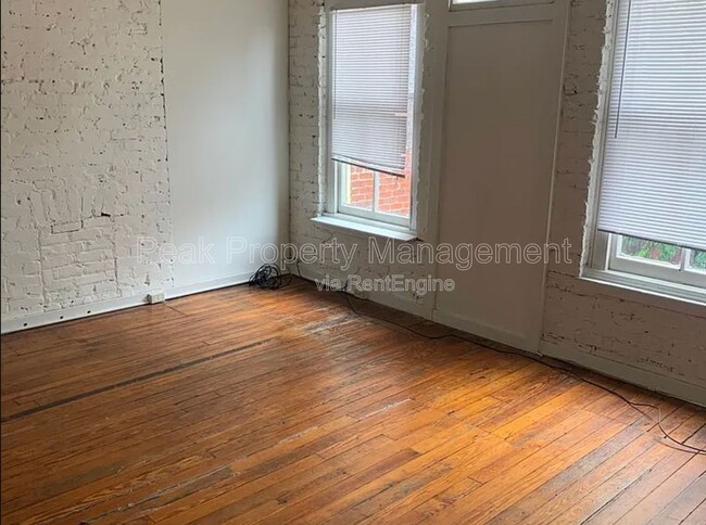 Building Photo - 308 W Broad St