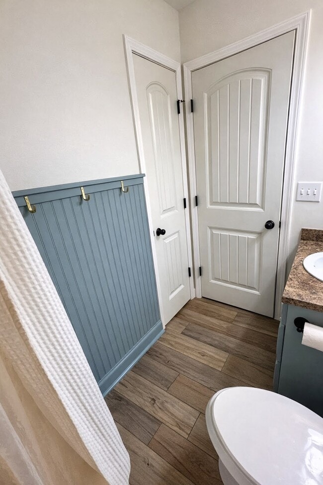 Building Photo - 127 Lee Rd 2181