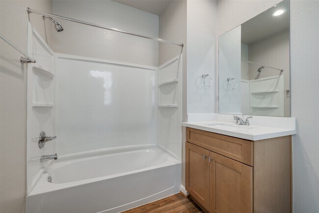 Building Photo - 107 Pk Pl Cir