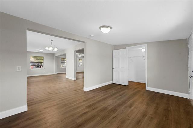 Building Photo - 1502 Kent Dr