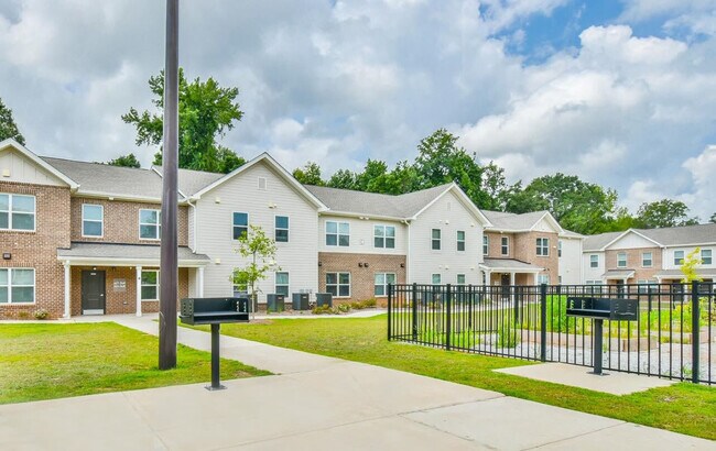 Building Photo - Canaan Crossing