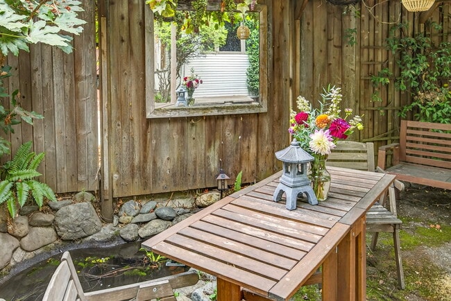 Building Photo - 1306 Reddy Ave