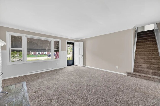 Building Photo - 23 W Burdick St