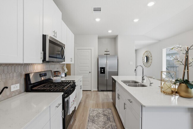 Building Photo - 16687 Sterling Clf St