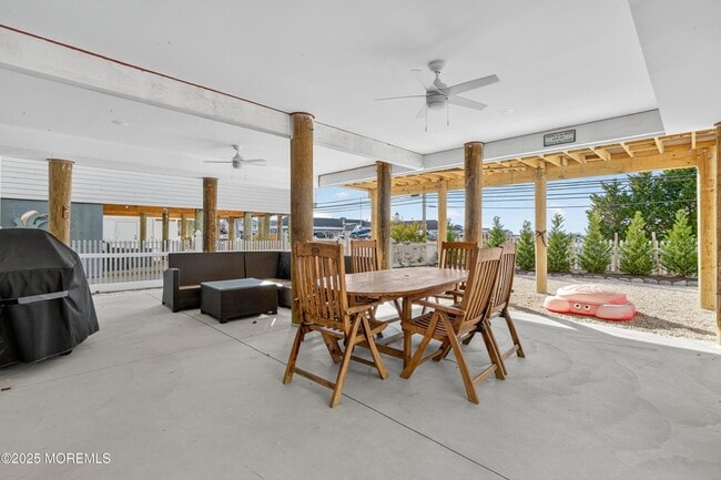 Building Photo - A3255 Goa Way