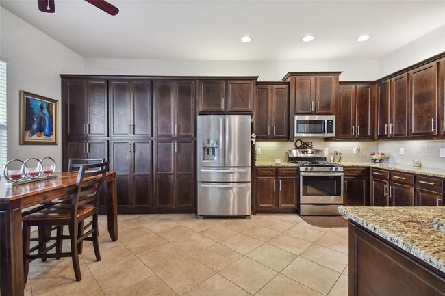 Building Photo - 30415 Palmer Oak Dr
