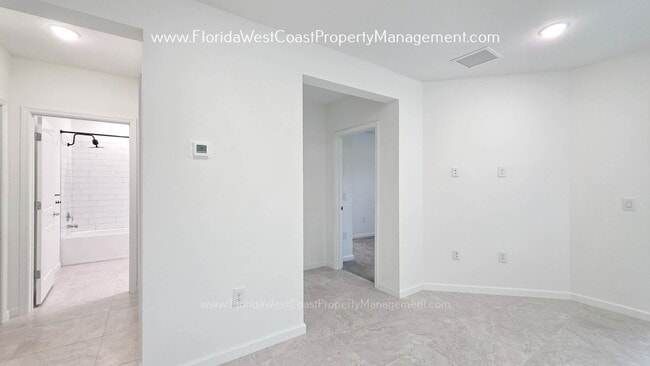 Building Photo - 6467 Silverstar Dr