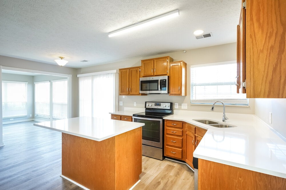 Building Photo - 3106 Creekview Ln