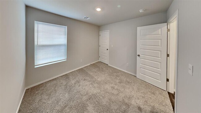 Building Photo - 6217 Western Redbud Trl