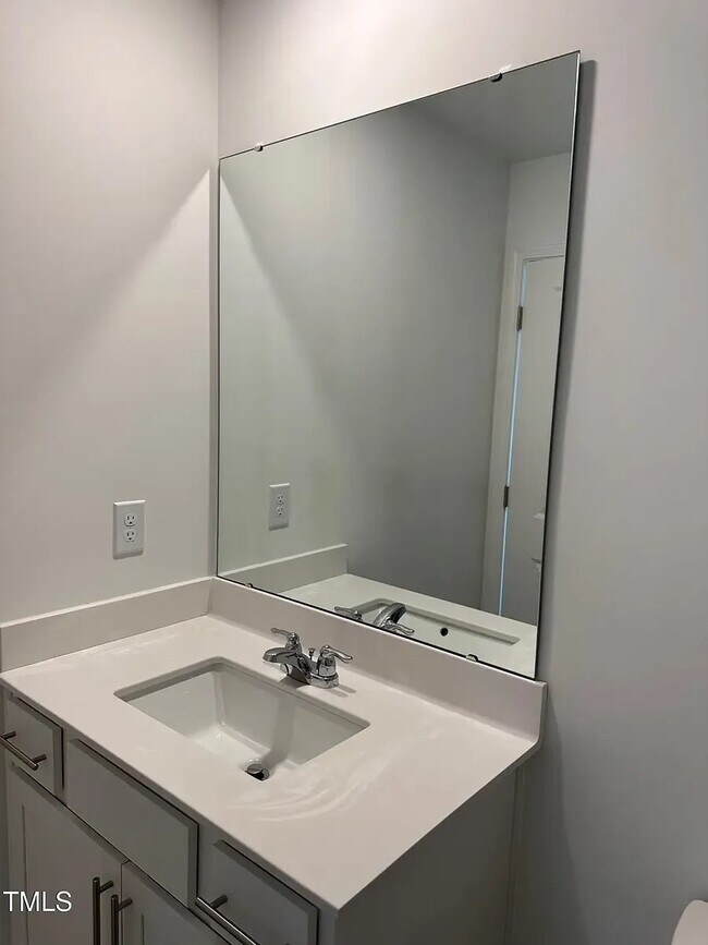Building Photo - 3006 Vitner Dr