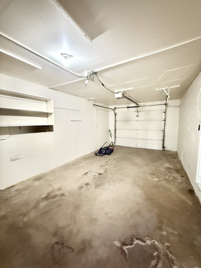 Building Photo - 5008 S Iowa Ave