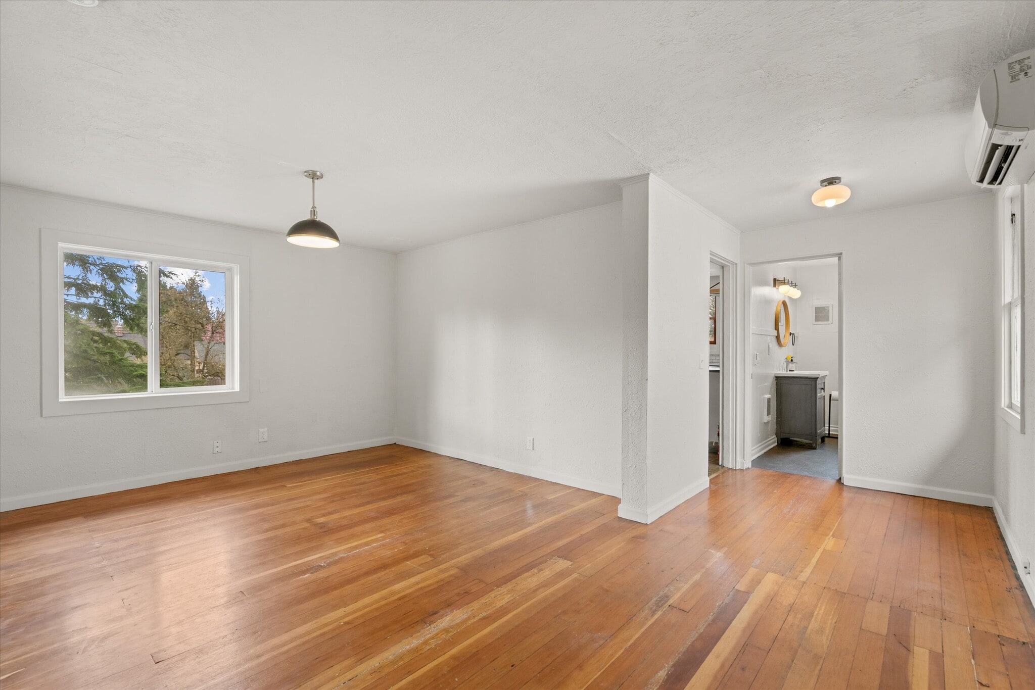 Building Photo - 7015 N Greeley Ave