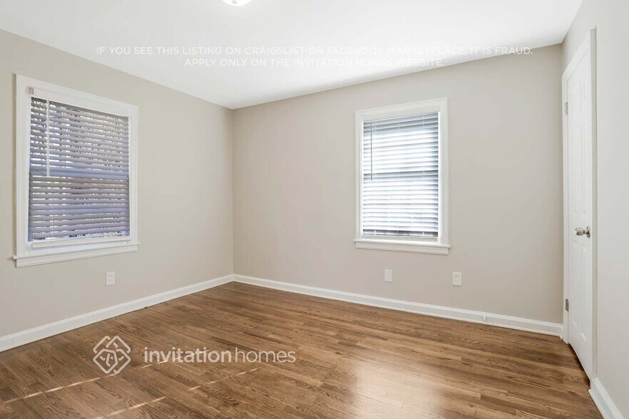 Building Photo - 2416 Dodson Dr