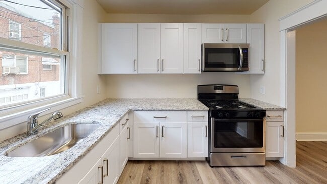 Building Photo - Beautiful 3 Bedroom Home for Rent wt Bonus Room