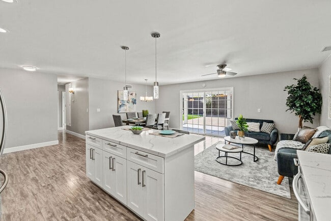 Building Photo - 292 Slate St