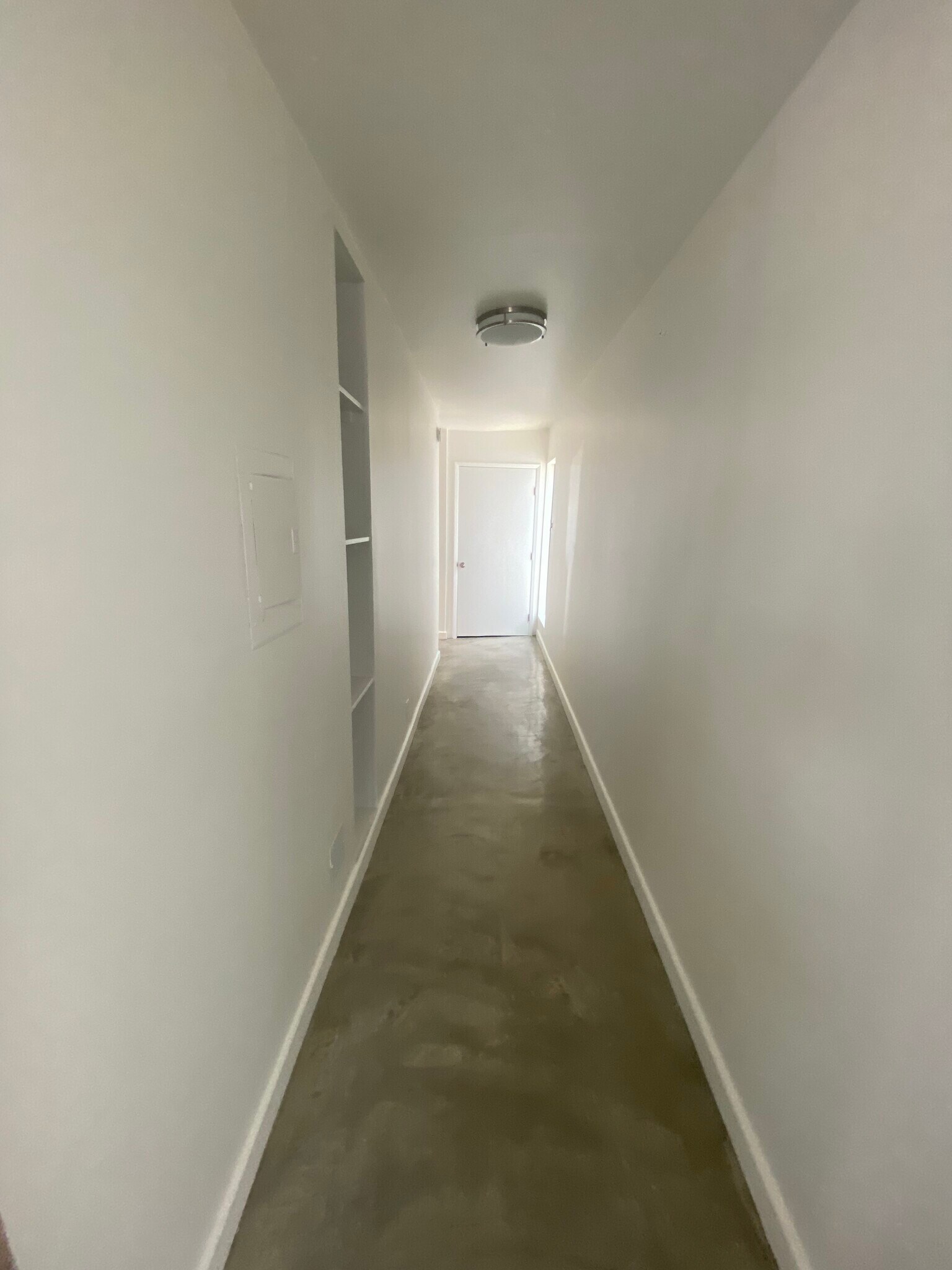 Building Photo - 313 Ocean Front Walk