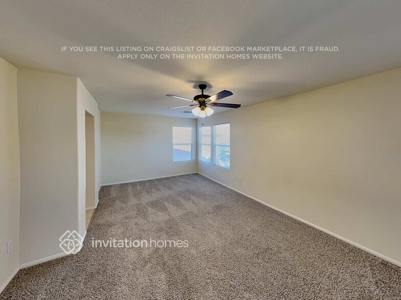 Building Photo - 3328 Famiglia Dr