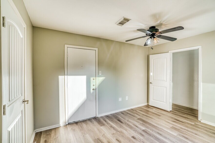 Building Photo - 3534 Duncaster Dr