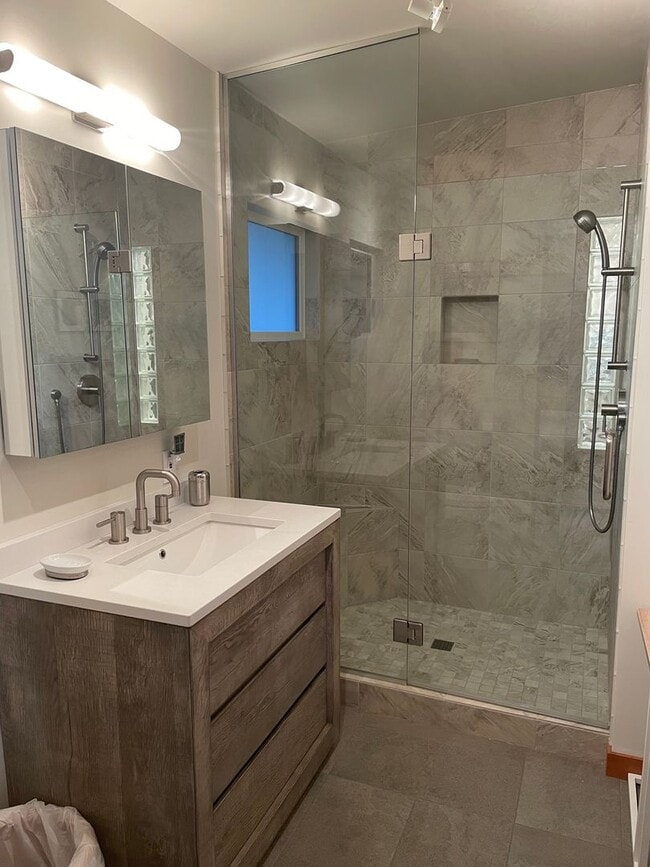 Building Photo - Spectacular View Home In Langley and Fully Furnished!