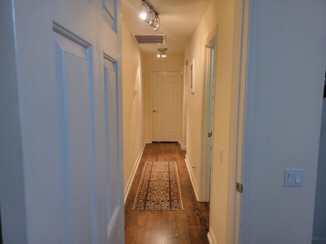 Building Photo - 3361 E Sequoia Dr
