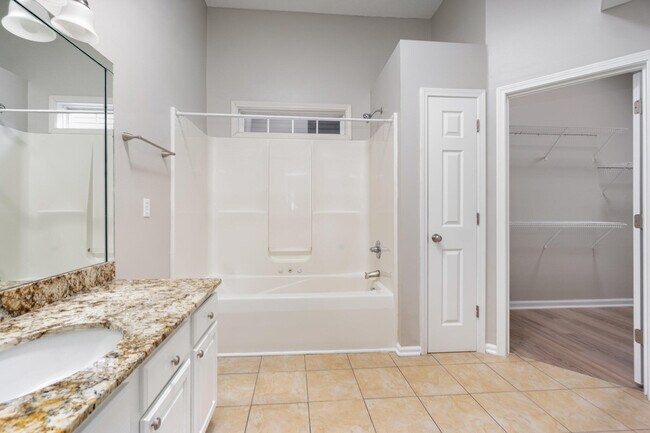 Building Photo - 533 Millpond Rd