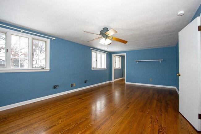 Building Photo - Two bedroom single-family home