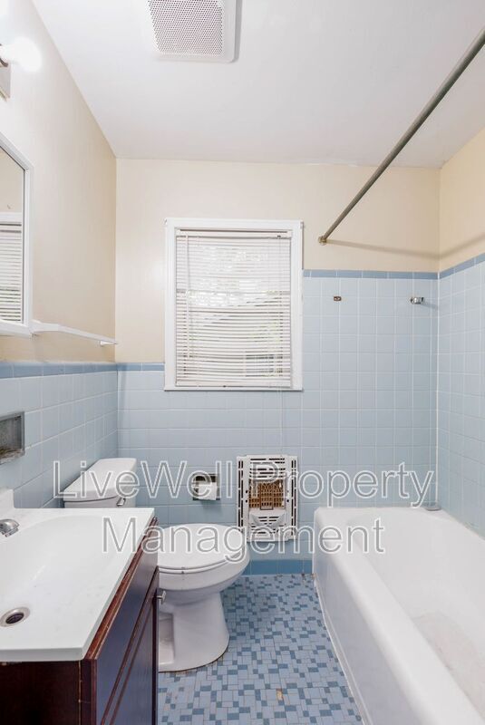 Building Photo - 512 Annie Laura Dr