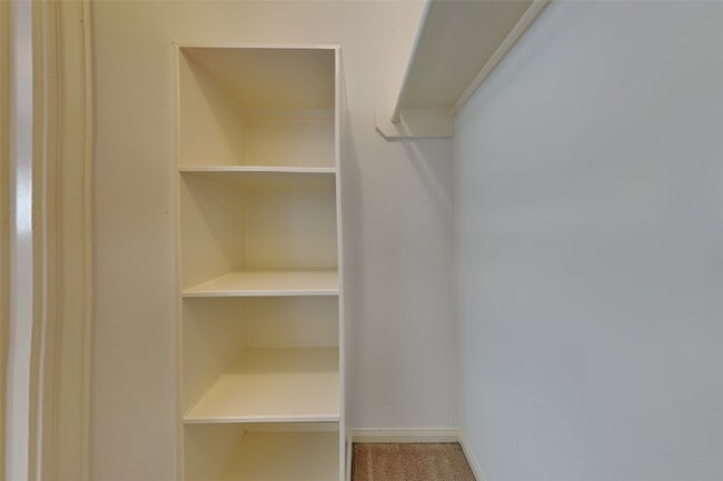 Building Photo - 14 E Sage Creek Pl