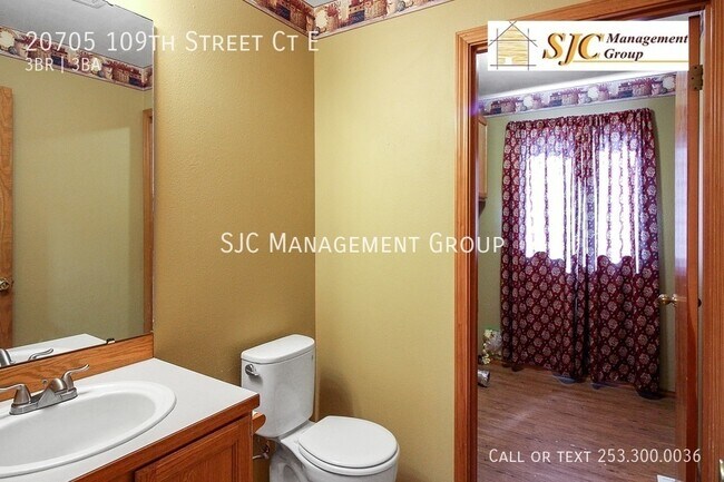 Building Photo - Beautiful 3 bedroom, 2.5 bath, 1800 sq ft ...