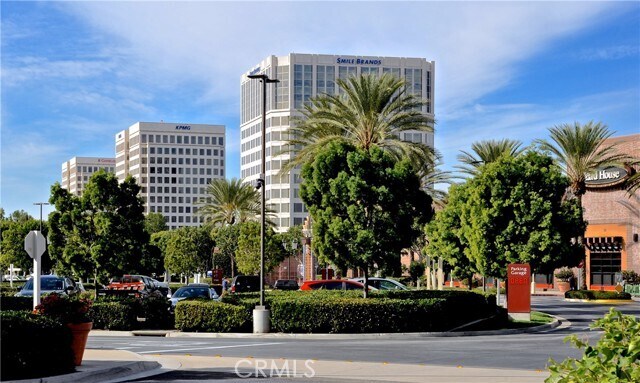 Building Photo - 112 Chantilly