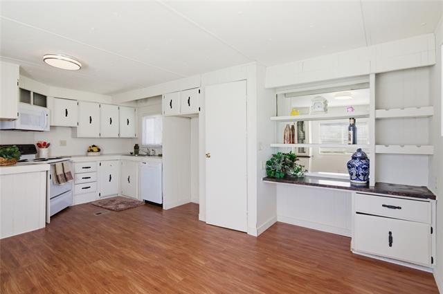 Building Photo - 1329 Fox Hollow Ct