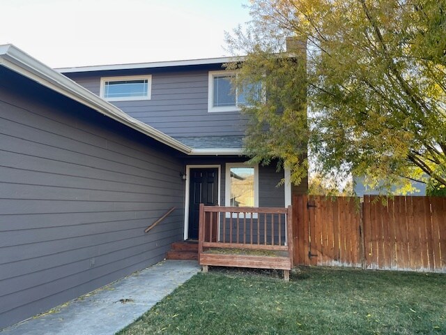 Front Porch - 2519 Aviation Dr