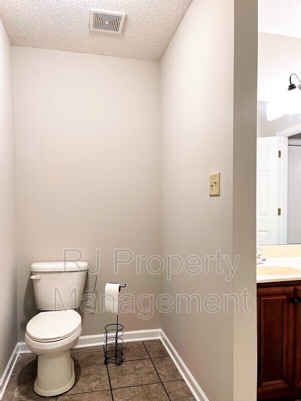 Building Photo - 1079 Harpeth Dr