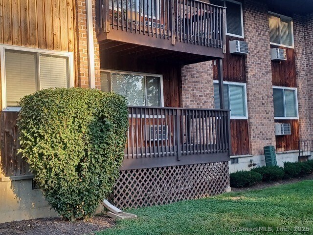 Building Photo - 333 Vincelette St