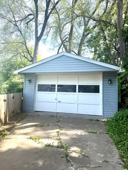 Building Photo - 4291 Ann St